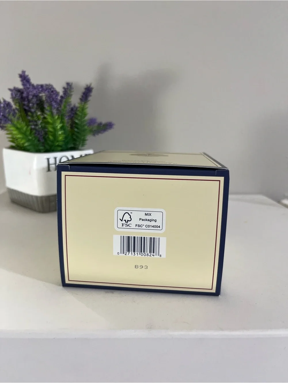 Estée Lauder WHITE LINEN Perfumed Body Powder, Full Size, 3.5 OZ / 100 g New